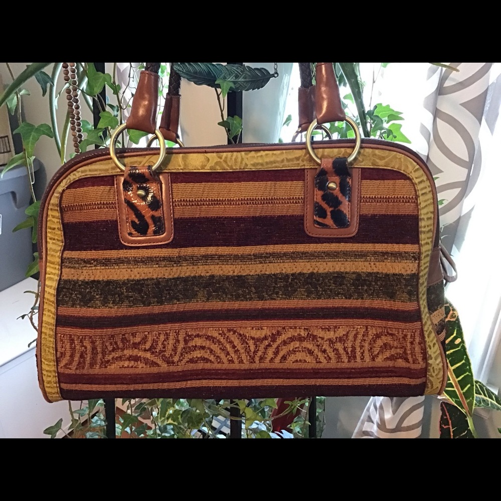 Tapestry Handbag - Picture 2 of 3